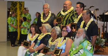Liko Puha recieving an Aloha Award from Kapalakiko